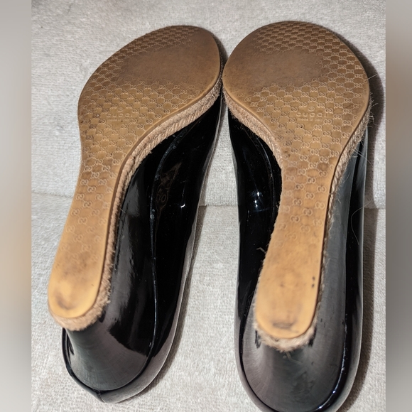 Gucci Horsebit wedges platform prep toe pumps. Size 39 - Picture 9 of 11